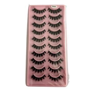 Pack of 10 Short Faux Eyelashes in Black